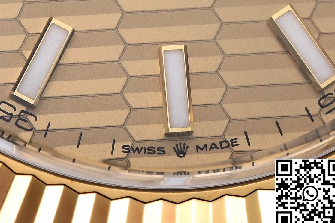 Motif Dial Oyster Gold Datejust Factory Clean Band Rolex M126333-0020 0419